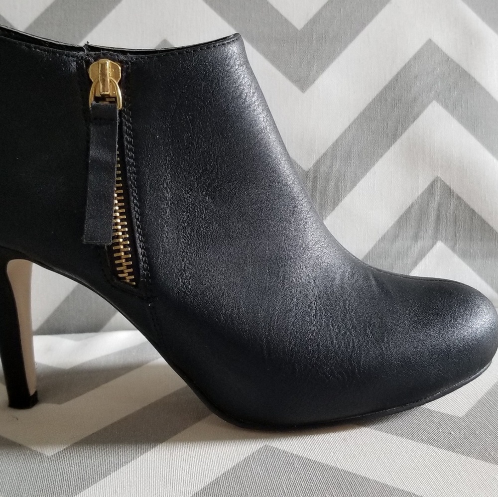 Steve Madden booties